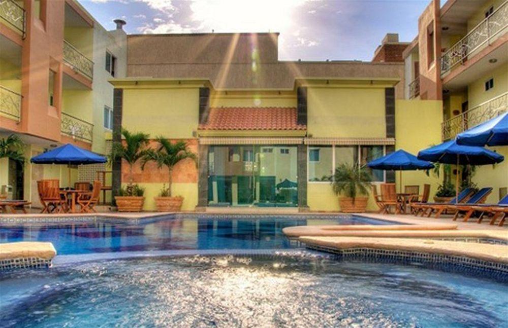 Quality Inn Mazatlán Esterno foto