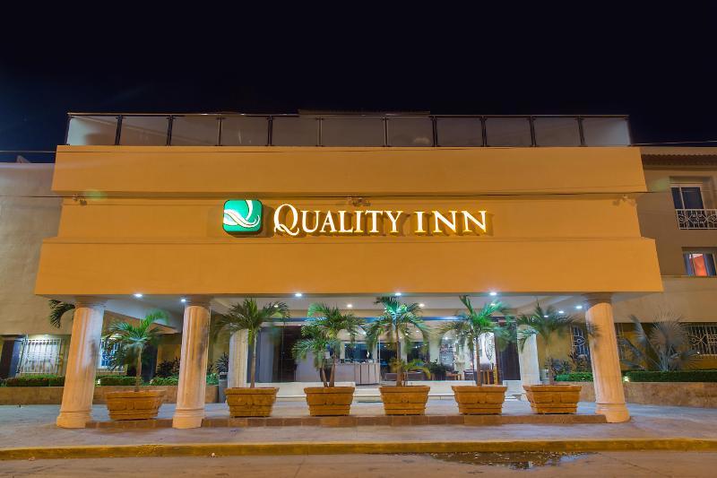 Quality Inn Mazatlán Esterno foto